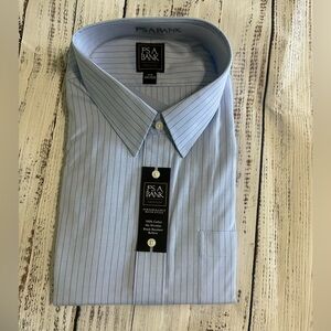 NWT Light blue pin stripe Jos A Bank Traveler dress shirt